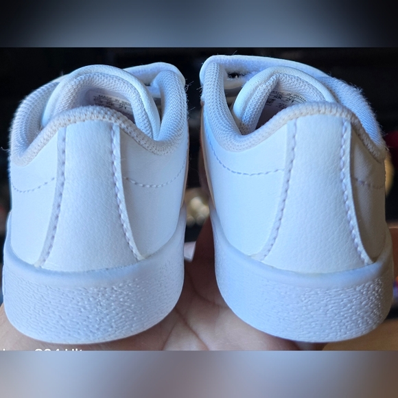 Sz 5.5 Toddler Girl's ADIDAS VL COURT 2.0 White Leather, Casual Shoes - Picture 5 of 8